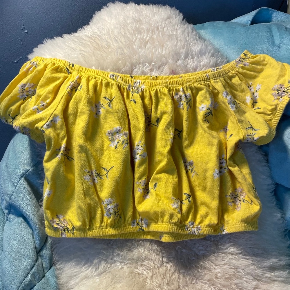 Off the Shoulders Yellow Floral Crop Top Small